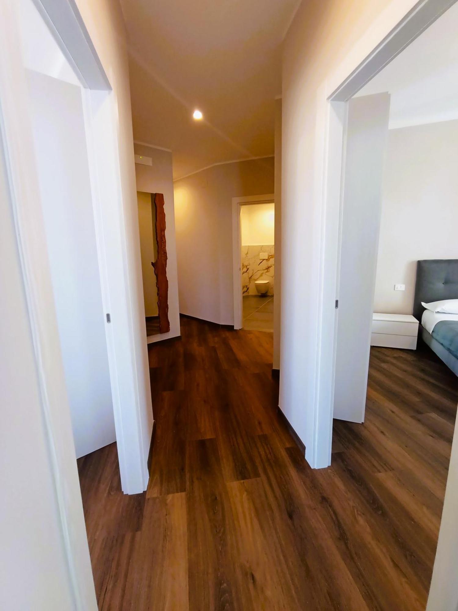 Mile Hotel Bari Luaran gambar