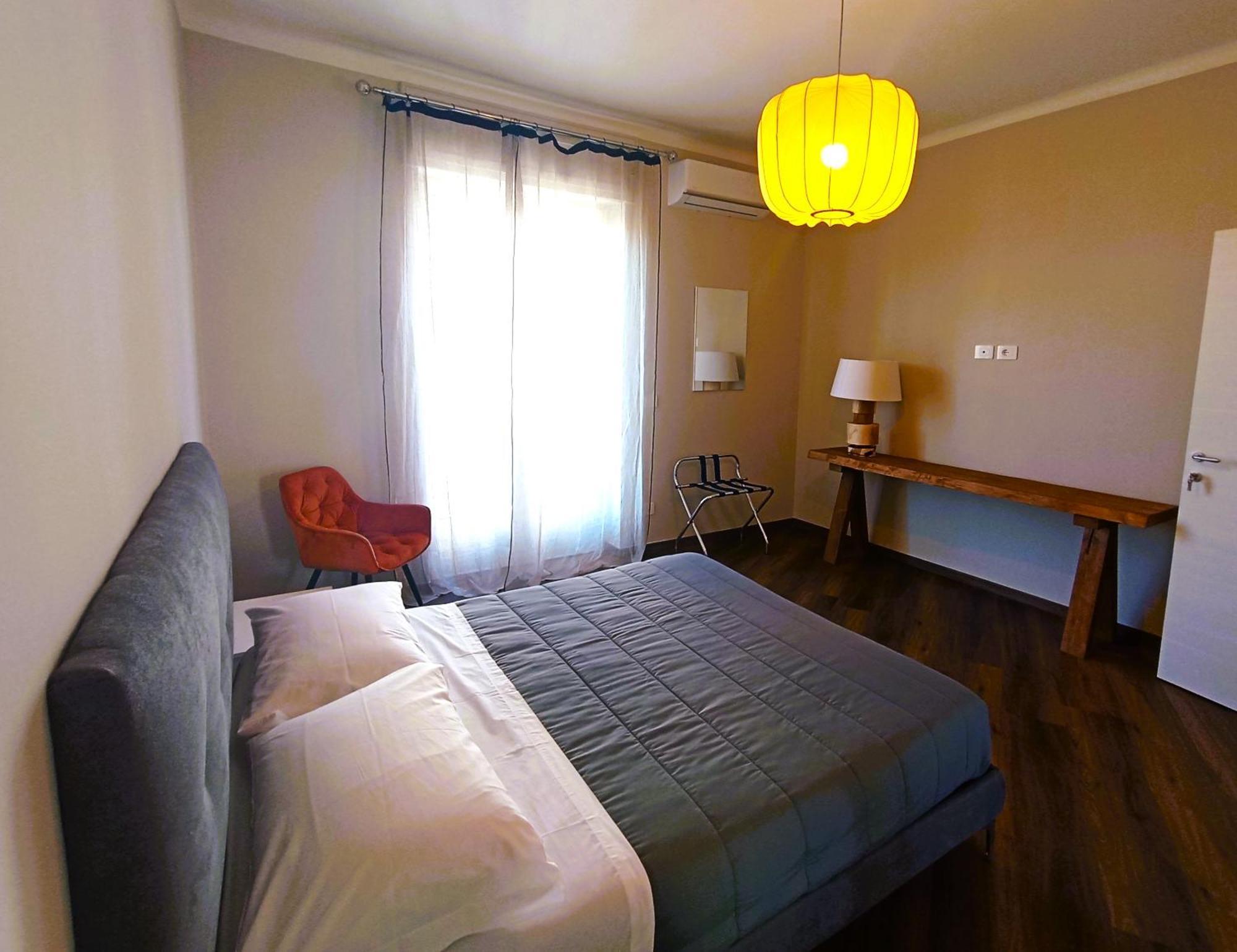 Mile Hotel Bari Luaran gambar