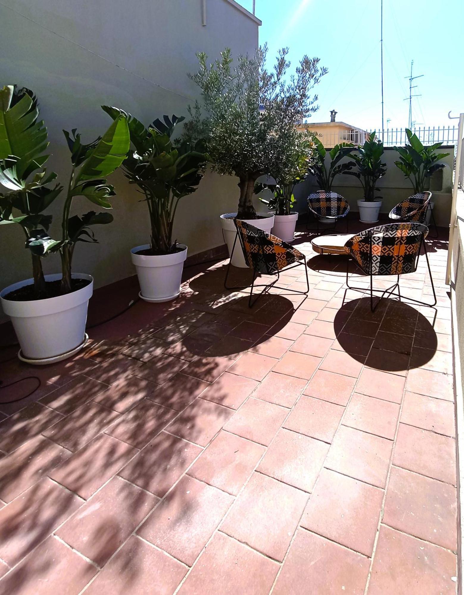 Mile Hotel Bari Luaran gambar